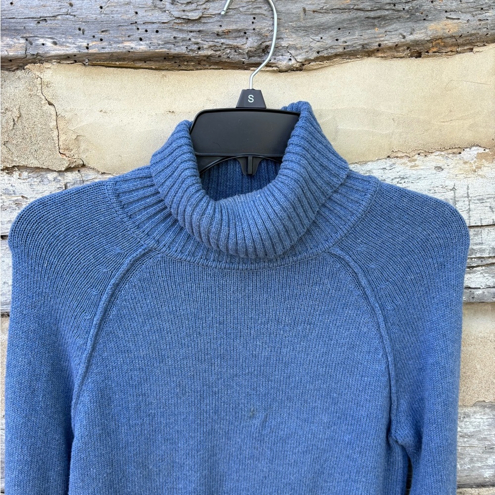 89TH & Madison Blue Turtleneck Sweater Size M - Picture 2 of 6